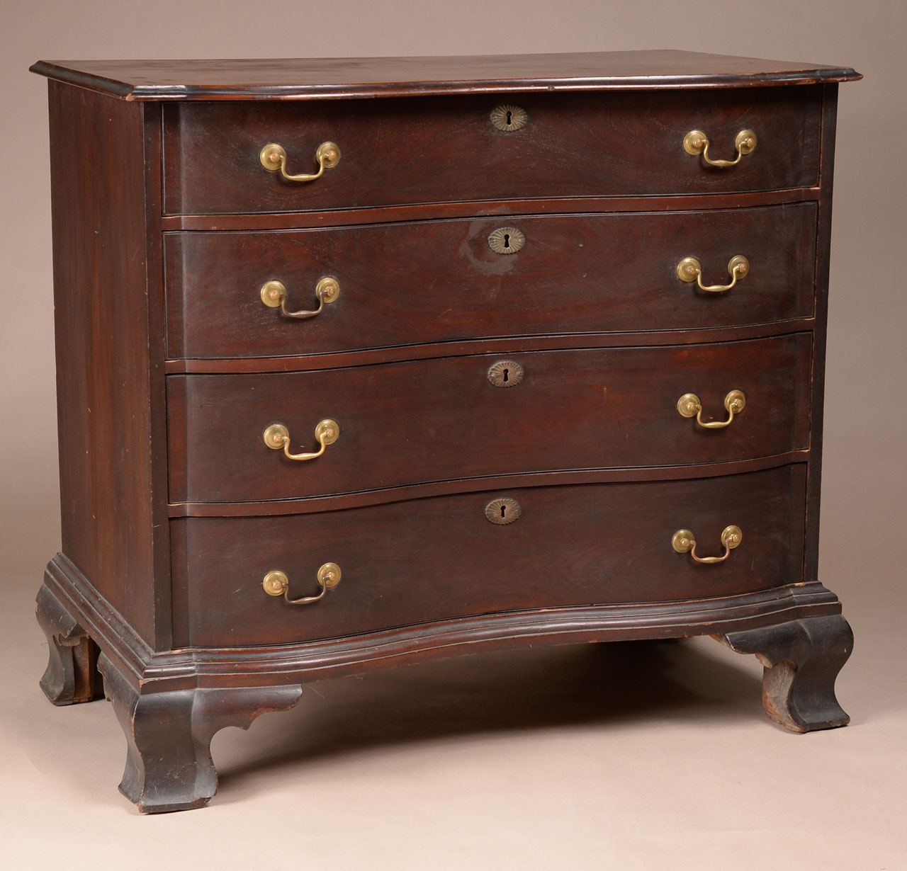 A very fine Chippendale four drawer chest